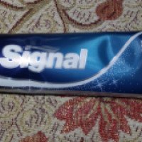 Отбеливающая зубная паста Signal White Now