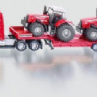 Игрушечная модель Siku Тягач Massey Ferguson с двумя тракторами на прицепе
