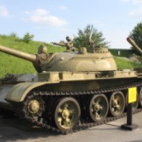 Выставка боевой техники возле музея истории ВОВ (Украина, Киев)