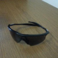 Солнцезащитные очки Oakley M Frame