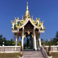 Храм Май Кхао 