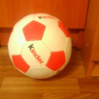 Подарок по акции Kinder Surprise "Футбольный мяч"