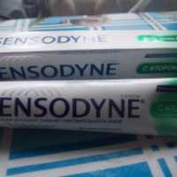 Зубная паста для чувствительных зубов Sensodyne c фтором