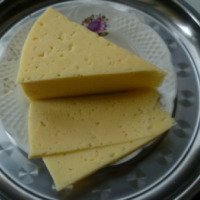 Сыр твердый Гайсинский молокозавод "Российский"