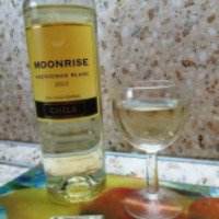 Вино белое Moonrise Sauvignon Blanc 2013