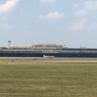 Экскурсия по заброшенному аэропорту Flughafen Tempelhof (Германия, Берлин)