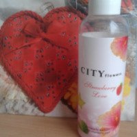 Гель для душа City Flowers "Strawberry love"