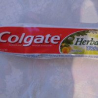 Зубная паста Colgate Herbal White