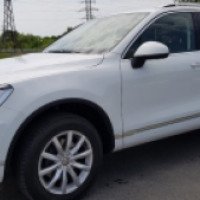 Автомобиль Volkswagen Touareg (2017)
