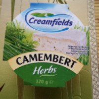 Сыр с белой плесенью Creamfields Camembert Herbs