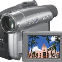 Цифровая видеокамера Sony DCR-HC26E
