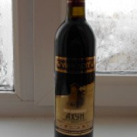 Вино столовое полусладкое красное Vinnikoff "Ахун"