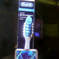 Зубная щетка Oral-B "Все в одном"