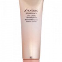 Пенка для умывания Shiseido Benefiance Extra Creamy Cleansing Foam