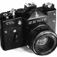 Зеркальный пленочный фотоаппарат Зенит TTL
