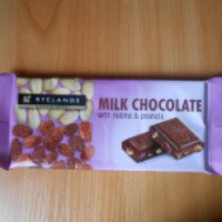 Молочный шоколад Ryelands Milk Chocolate with ralsins and peanats