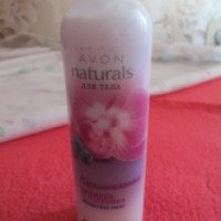 Лосьон для тела Avon Naturals "Пленительная орхидея и голубика"