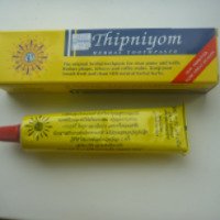 Тайская травяная зубная паста "Thipniyom"