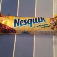 Батончик Nesquik с цельными злаками шоколадный