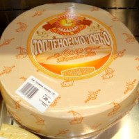 Сыр Радость вкуса "Топленое молочко"