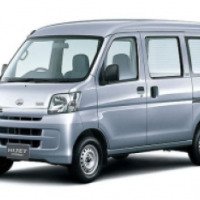 Автомобиль Daihatsu Hijet минивэн