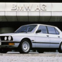 Автомобиль BMW 520i E28 седан