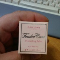 Смягчающее средство Oriflame "Нежная забота" с пчелиным воском Tender Care Almond Protecting Balm