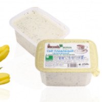 Сыр плавленый творожный с зеленью и чесноком "Мясновъ"