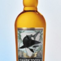 Ромовый напиток Shark Tooth Gold