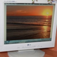 LCD монитор LG Flatron 782LE