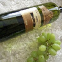 Грузинское белое полусладкое вино Марани "Твиши"