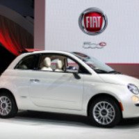 Автомобиль Fiat 500 хэтчбек