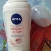 Твердый дезодорант-антиперспирант Nivea "Эффект пудры"