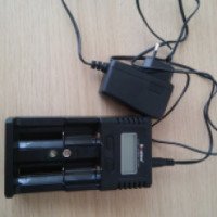 Зарядное устройство для аккумуляторных батарей Soshine H2