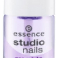 Отбеливающий лак для ногтей Essence Studio Nails Pro White Effect