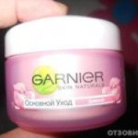 Крем для лица Garnier Skin Naturals "Основной уход" дневной