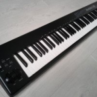 Midi-клавиатура Alesis Q88