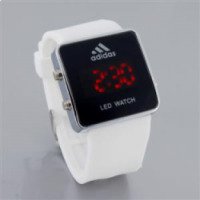 Led часы Fashion Sports Style Candy Digital LED Watch
