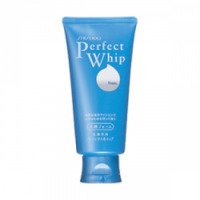 Пенка для умывания и очищения лица Shiseido Perfect Whip