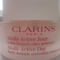 Дневной гель Clarins для борьбы с первыми возрастными изменениями Multi-active Day для нормальной и комбинированной кожи