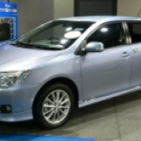 Автомобиль Toyota Corolla Fielder - универсал