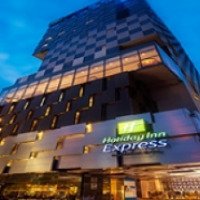 Отель Holiday Inn Express Bangkok Siam 4* 