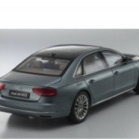 Масштабная модель автомобиля Kyosho Audi A8 1:18