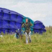 Прыжки с парашютом на аэродроме "Куммолово" (Россия, Сосновый Бор)