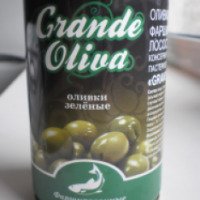 Оливки зеленые фаршированные лососем Grande Oliva