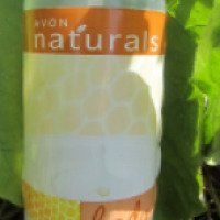 Освежающий спрей для тела Avon Naturals "Молоко и мед"