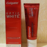 Зубная паста Colgate Optic White "Искрящаяся мята"