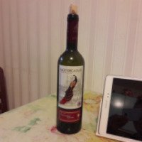 Вино столовое полусладкое красное "Бахчисарай"