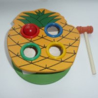 Развивающая игрушка Wooden Toys с шариками и молотком
