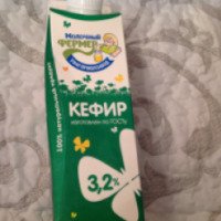 Кефир Молочный фермер 3,2%